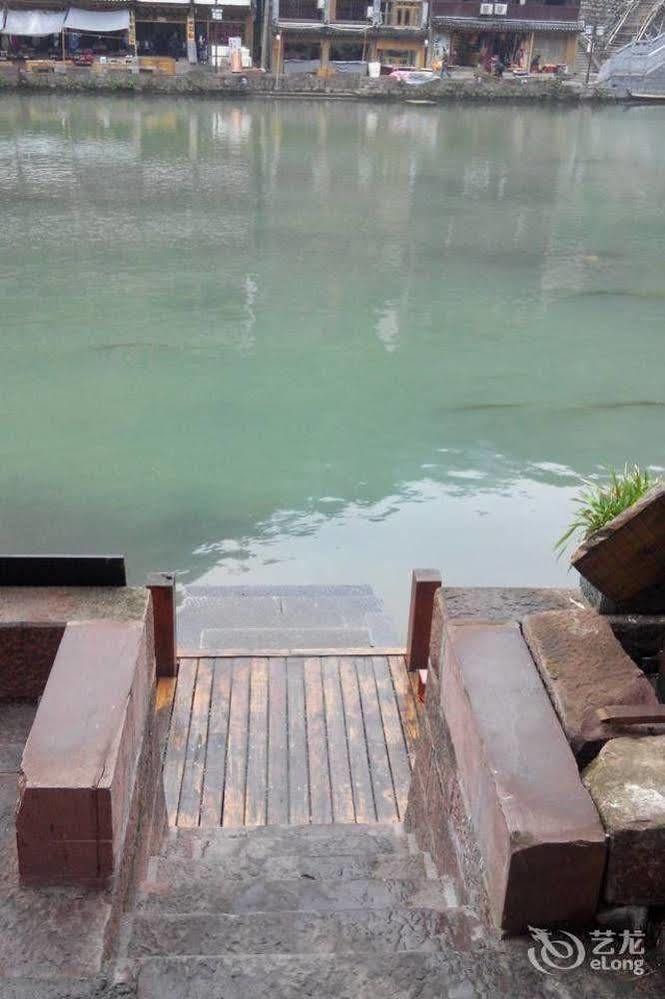 Fenghuang Waitin For You Inn Buitenkant foto